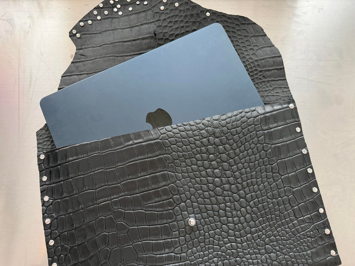 Computer Sleeve Black Croc 12"